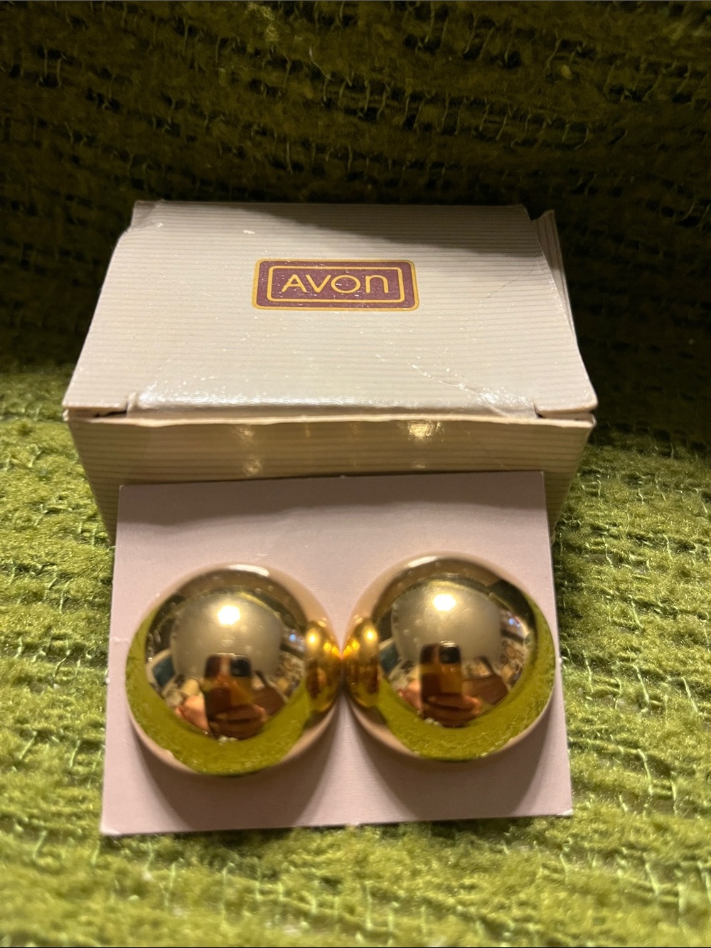 Vintage 1990 Avon Shiny Gold dome pierced earrings